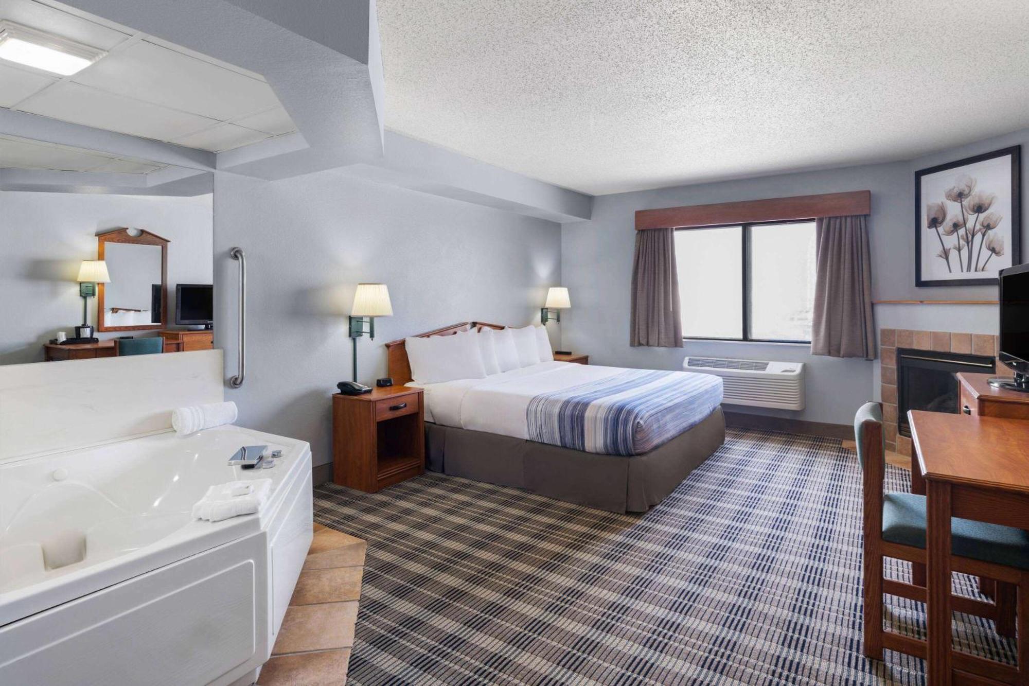 Americinn By Wyndham Stuart Eksteriør bilde